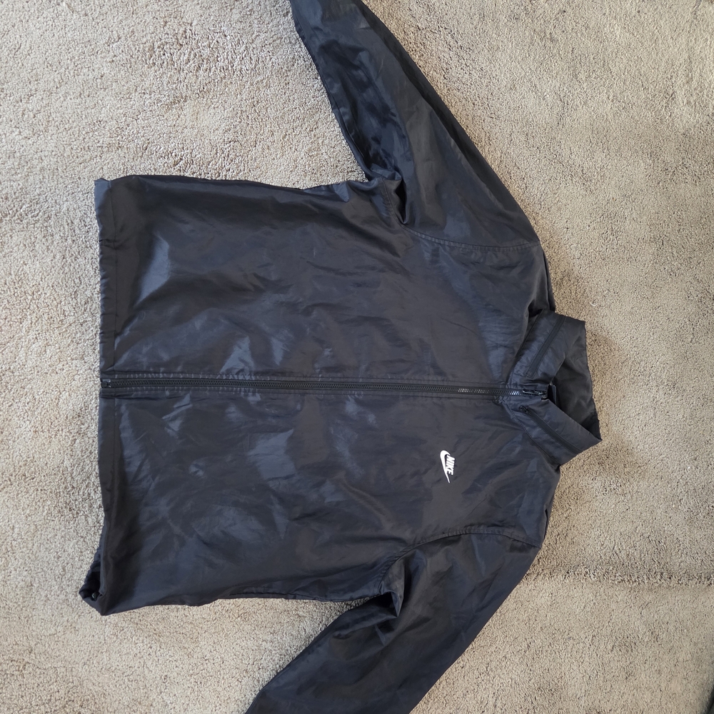 Nike Black Windbreaker Jacket with Ribbed Details